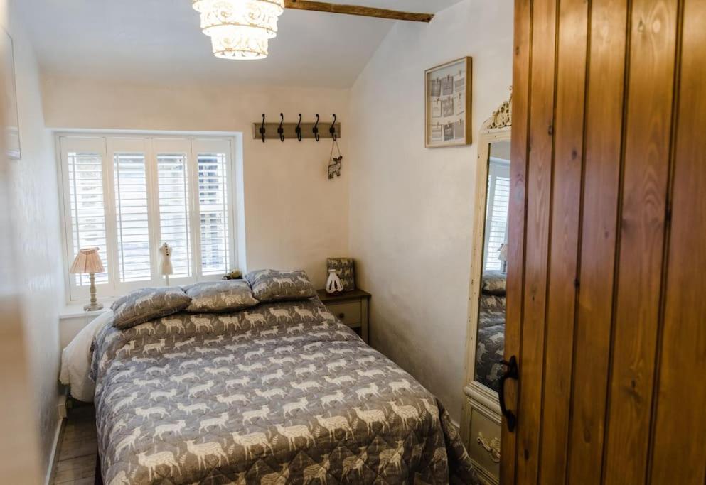 1800 Period Grade 2 Listed Cottage Addingham Екстериор снимка