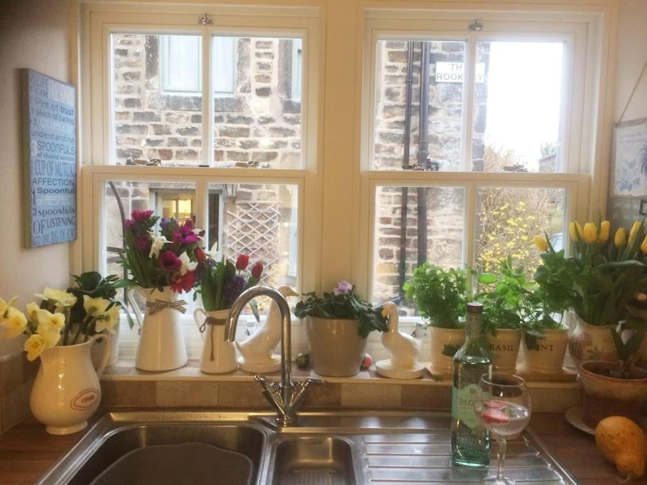 1800 Period Grade 2 Listed Cottage Addingham Екстериор снимка