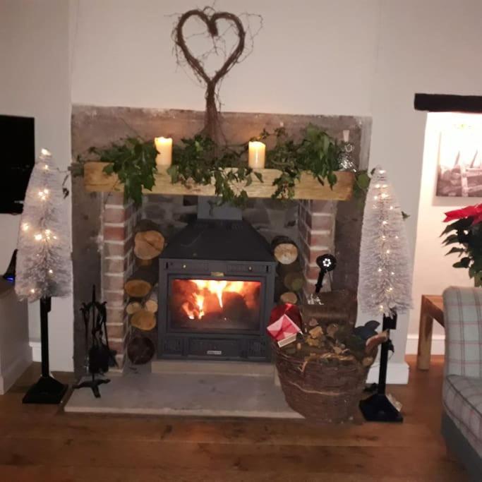 1800 Period Grade 2 Listed Cottage Addingham Екстериор снимка